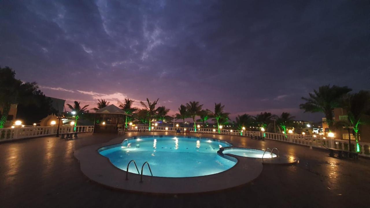 Dolphin Beach Resort Yanbu Exterior foto